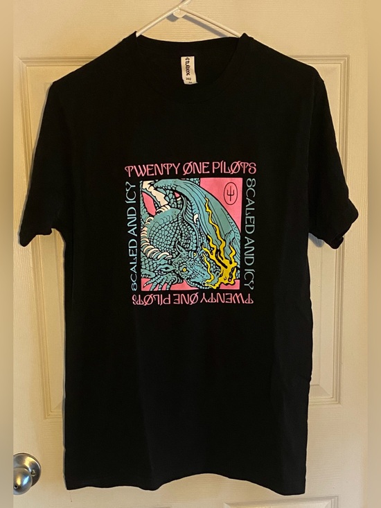 Tultex Tops - Twenty One Pilots Scaled And Icy T-Shirt Size Medium